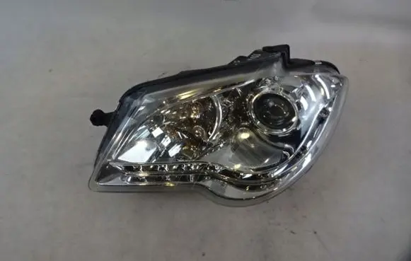 Volkswagen Touran II Headlight/headlamp