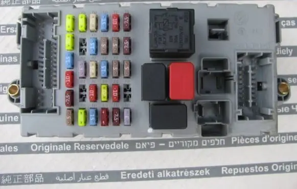 Iveco Daily 4th gen Fuse box set PA6GB20GF10 5801359660 406626