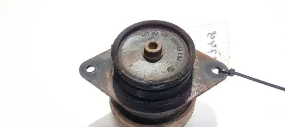 Volkswagen PASSAT B4 Engine mount bracket 1h0199625 357199621