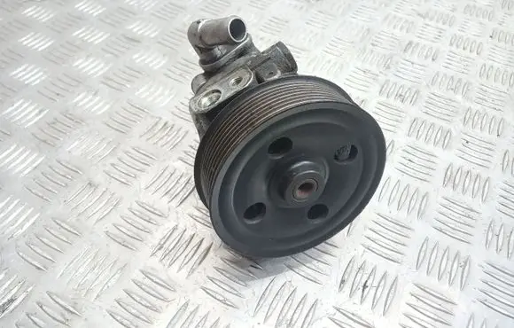 Land Rover Discovery 3 - LR3 Power steering pump