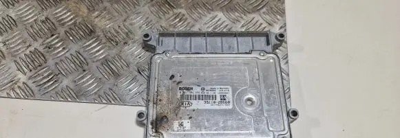 KIA Ceed Engine control unit/module 0261S04356