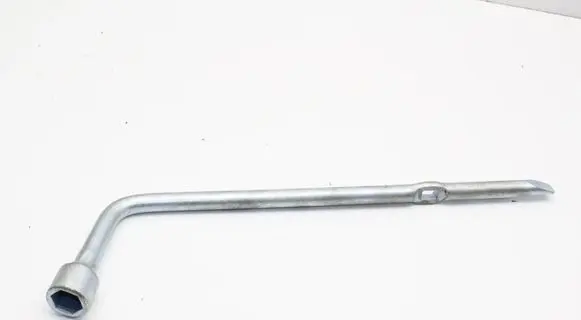 Toyota bZ4X Wheel nut wrench 