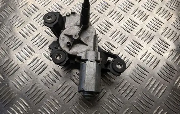Nissan Qashqai Rear window wiper motor 0390201820