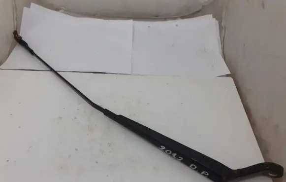 Peugeot 407 Windshield/front glass wiper blade 474560 745604