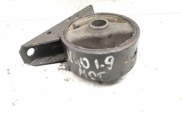 Volvo S40, V40 Engine mount bracket 30854492