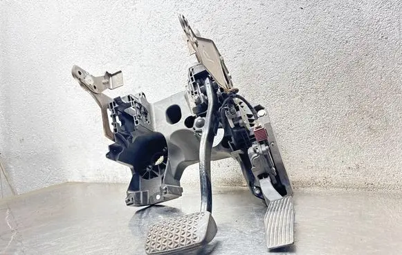 Opel Insignia A Pedal assembly 13219223 41208 23107
