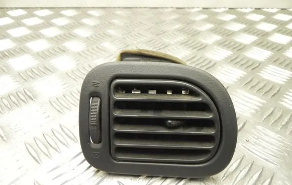 Rear air vent grill