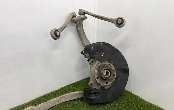 Audi A8 S8 D4 4H Front wheel hub spindle knuckle 4H0407242J