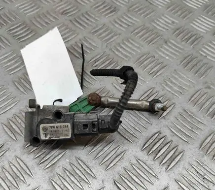 Porsche Cayenne (92A) Air suspension front height level sensor 7P0616214