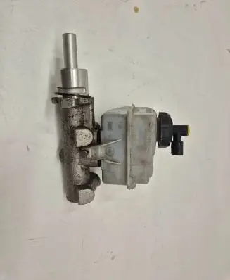 Renault Master II Master brake cylinder 82002445034 8200365396