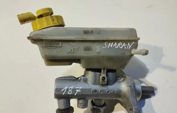 Volkswagen Sharan Master brake cylinder 7M3611303