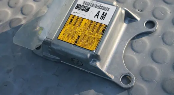 Toyota RAV 4 (XA40) Airbag control unit/module 89170