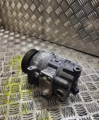 Volkswagen PASSAT B6 Air conditioning (A/C) compressor (pump) 1K082