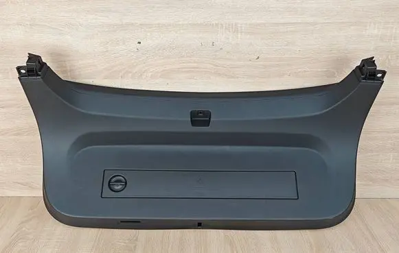 BMW 4 G22 G23 G24 G26 Tailgate trim 7487589