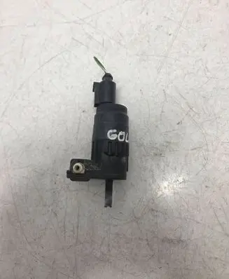 Volkswagen Golf Sportsvan Windscreen/windshield washer pump 