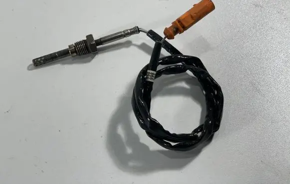 Skoda Superb B6 (3T) Exhaust gas temperature sensor 03L906088M