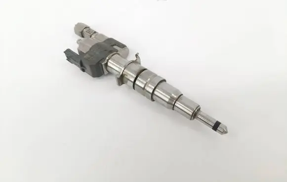 BMW 3 E90 E91 Fuel injector 7589048 1018101
