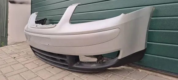 Volkswagen Touran I Front bumper LA7W
