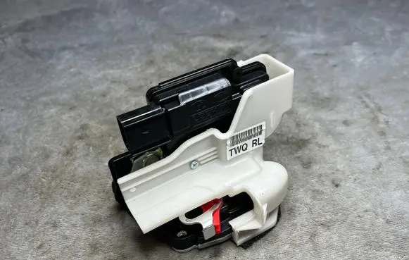 KIA Picanto Rear glass lock/latch T1505 814101Y020