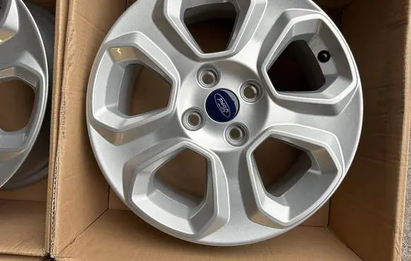 R16 alloy rim