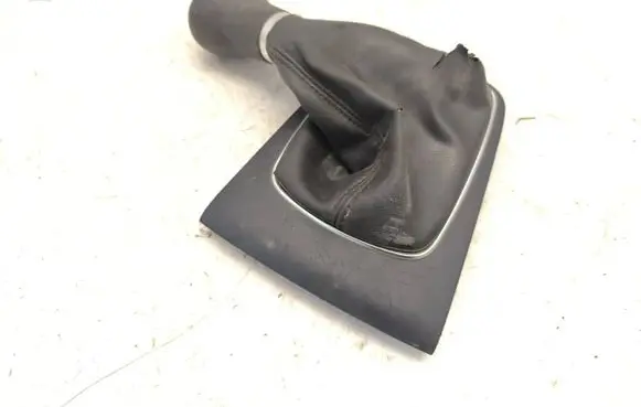 Audi A3 S3 8L Gear shifter surround trim plastic 8L0864261A