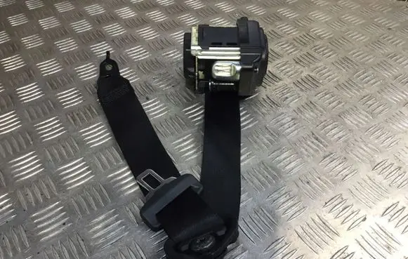BMW 4 G22 G23 G24 G26 Rear seatbelt buckle 8097753