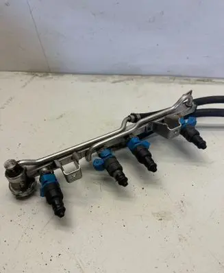 Audi A4 S4 B5 8D Fuel injector 06B133551C