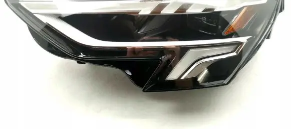 Audi A3 8Y Headlight/headlamp 8Y0941033B