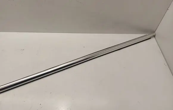 Volkswagen PASSAT B8 Front door glass trim molding 3G0837475
