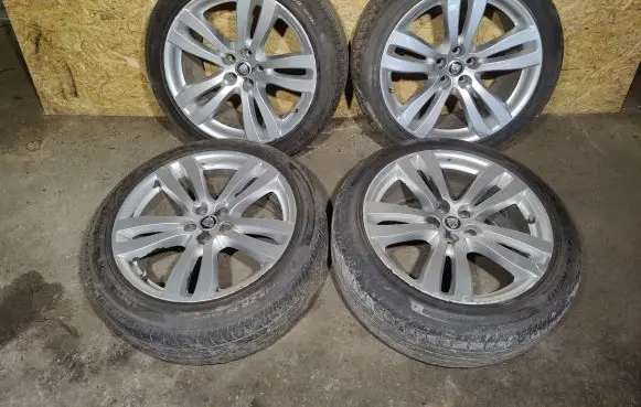 R19 alloy rim
