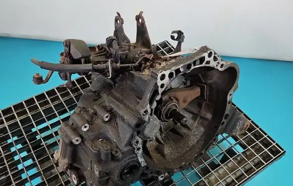 Toyota Corolla E120 E130 Manual 5 speed gearbox C605 IMPRK1518004