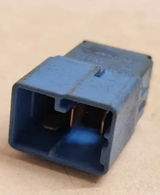 Nissan Almera N16 Other relay 4RA00781303
