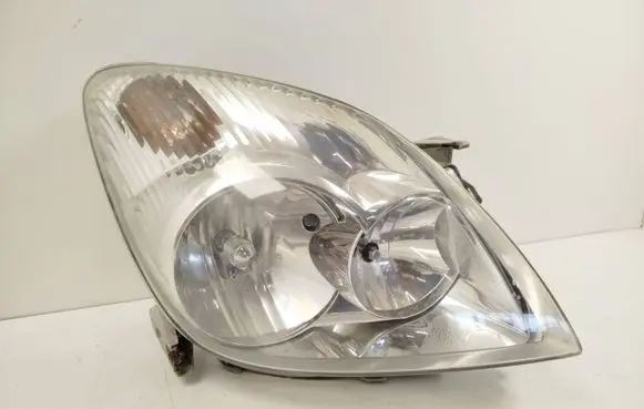 Toyota Corolla Verso E121 Headlight/headlamp