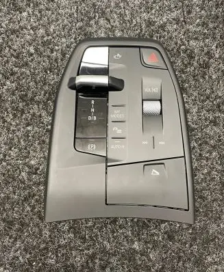 BMW X1 U11 Gear shifter/selector 9473167