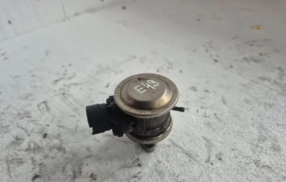 Audi A3 S3 8L EGR valve 06A131102A