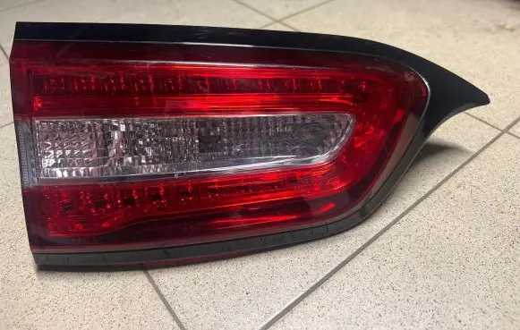 Jeep Cherokee Tailgate rear/tail lights 68102921ac
