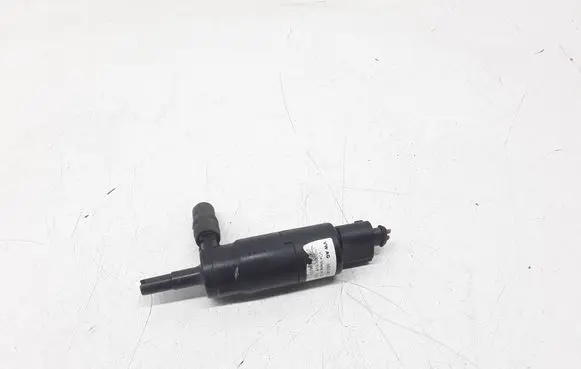 Audi A6 S6 C5 4B Windscreen/windshield washer pump 3B0955681A