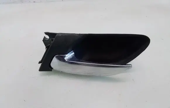 BMW 3 E46 Rear door interior handle 8200751