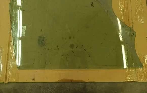 Renault Master III Front door window glass four-door 