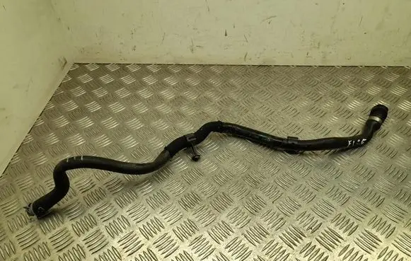BMW 5 G60 Engine coolant pipe/hose 8858597
