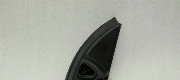 Mercedes-Benz ML W164 Front door speaker cover trim A1647201670