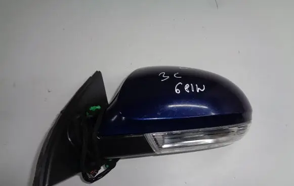 Volkswagen PASSAT B6 Front door electric wing mirror 
