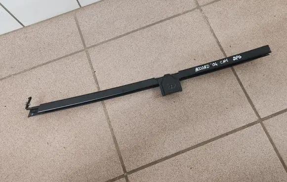 Honda Accord Rear door windshield rail 