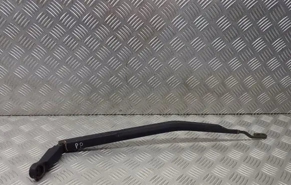 Nissan Primera Front wiper blade arm