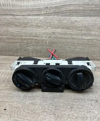 Volkswagen Polo Climate control unit 6Q0819445