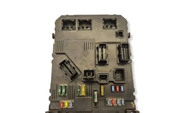 Peugeot 407 Comfort/convenience module S120104700L