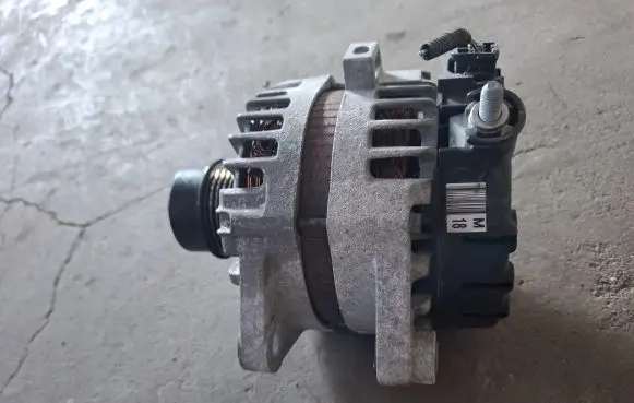 KIA Sportage Generator/alternator 373002B960 2622503