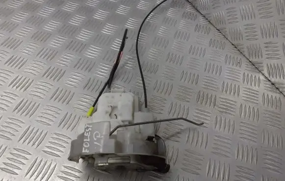 Subaru Forester SH Front door lock