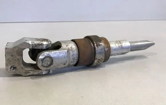 Volvo V70 Steering rack mechanical part 
