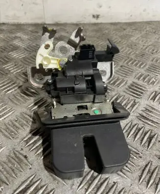 Audi A4 S4 B8 8K Tailgate/trunk/boot lock/catch/latch 8K9827505 8K9827520